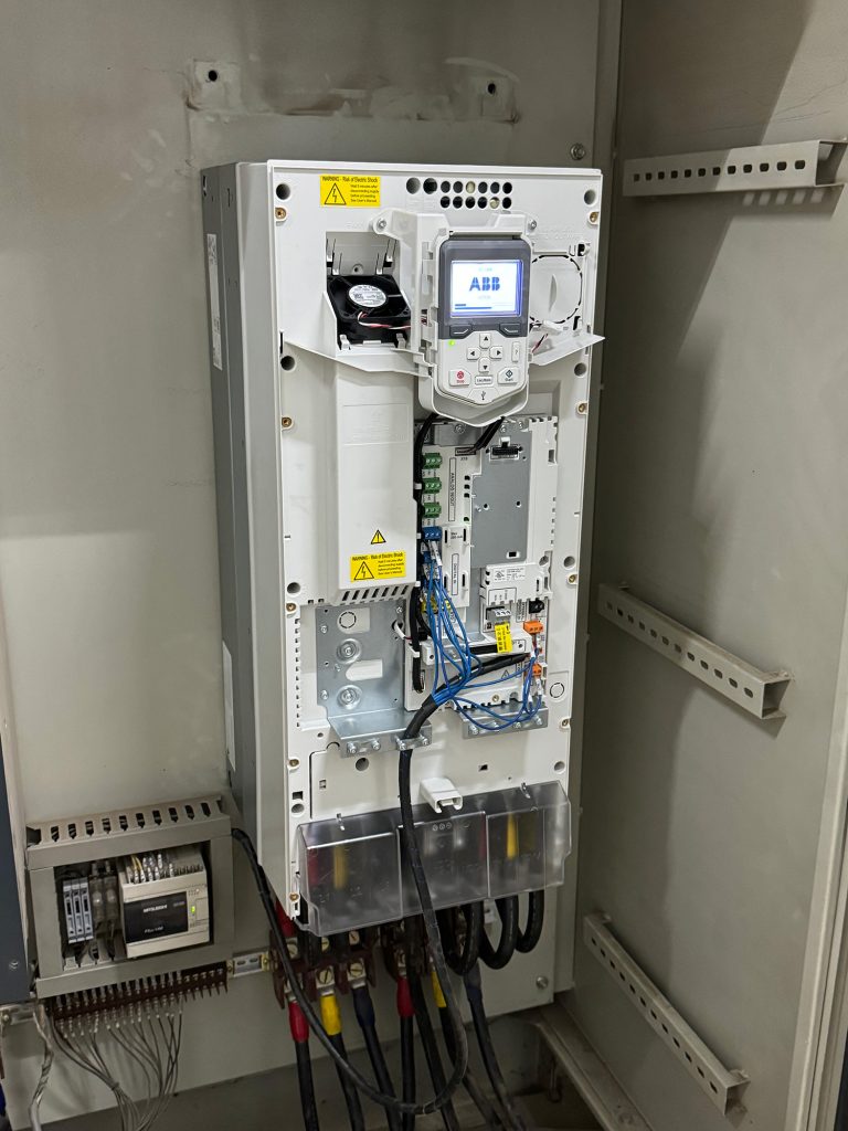 งานติดตั้งเครื่อง ABB